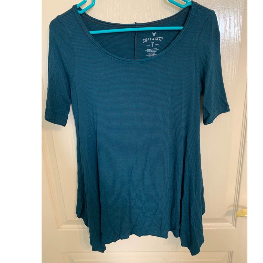American Eagle blue striped 3/4 shirt